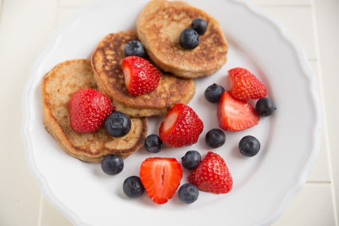 whole grain banana pancakes